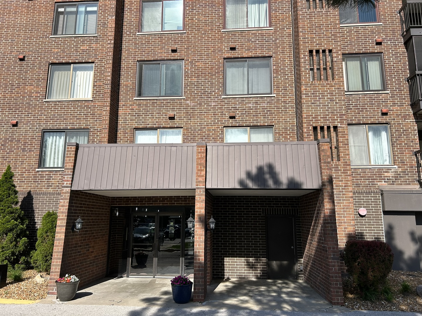500 Park Avenue 338 Property Photo 6