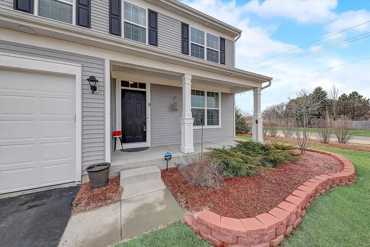 1329 Mcintosh Drive Property Photo 3