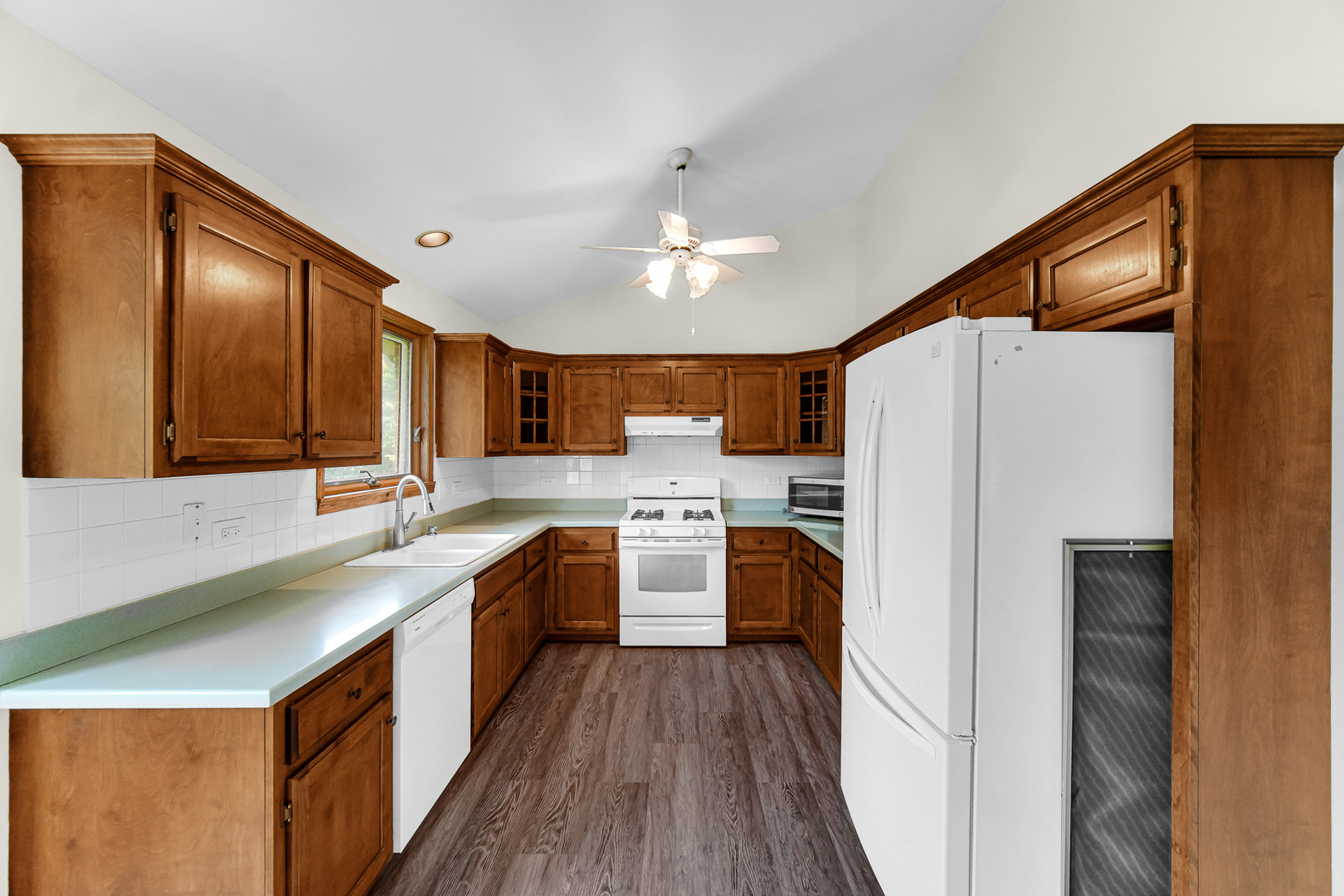 21147 Hunter Woods Drive Property Photo 4