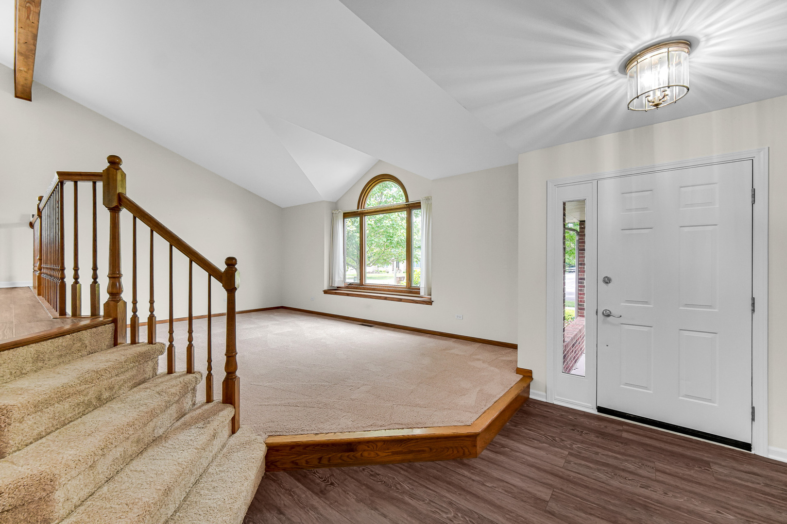 21147 Hunter Woods Drive Property Photo 8