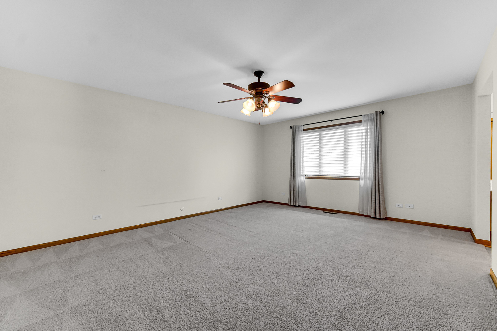 21147 Hunter Woods Drive Property Photo 15