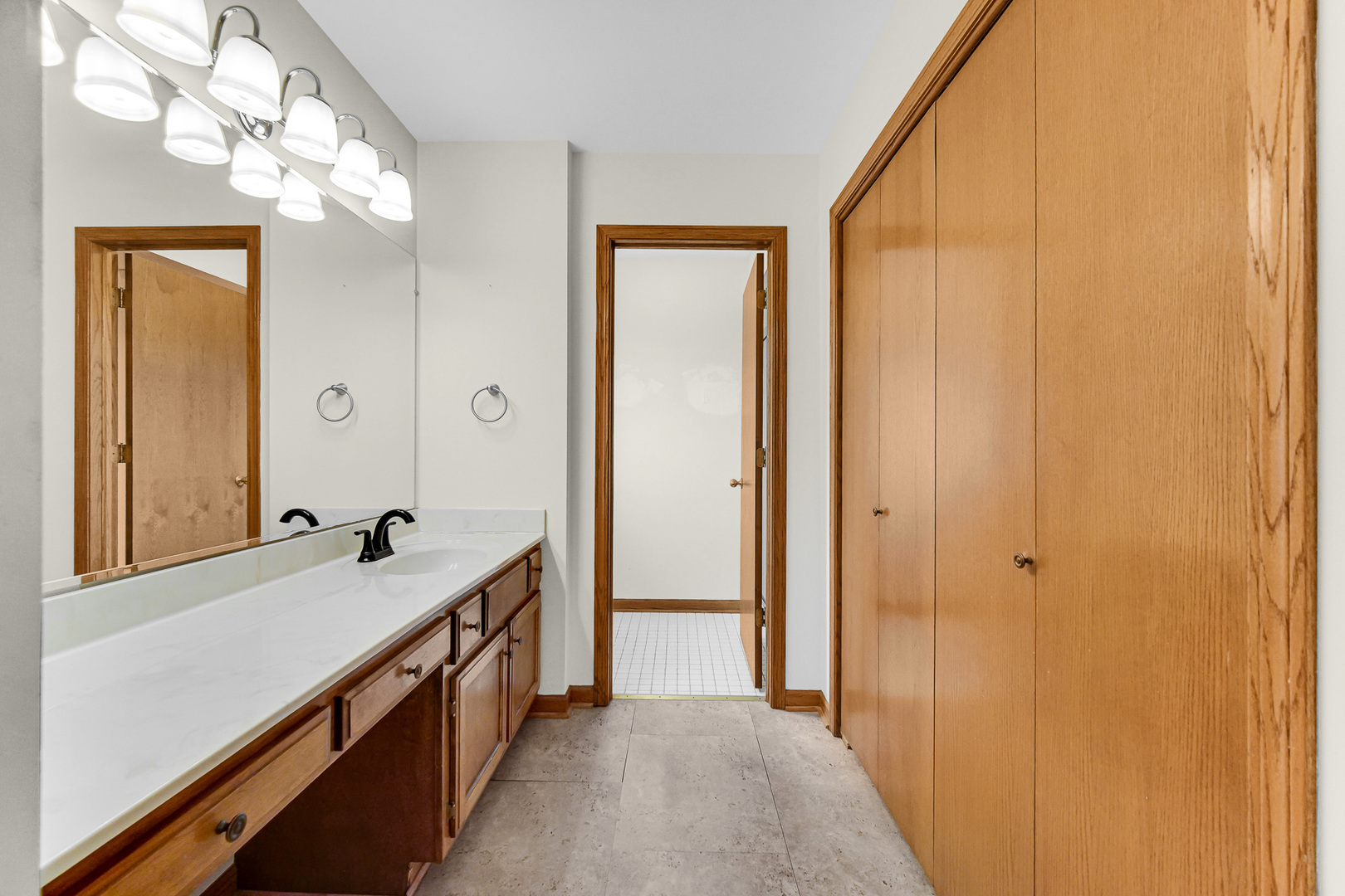 21147 Hunter Woods Drive Property Photo 19