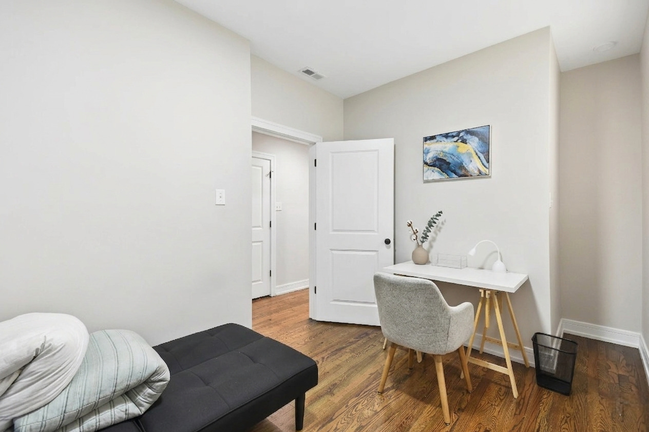 6835 S Clyde Avenue Property Photo 17