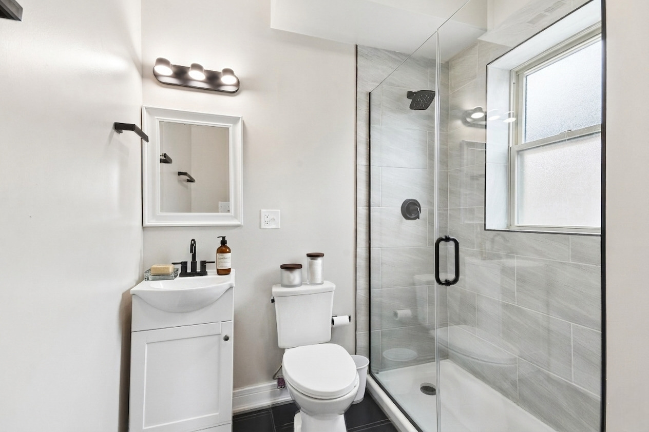 6835 S Clyde Avenue Property Photo 32