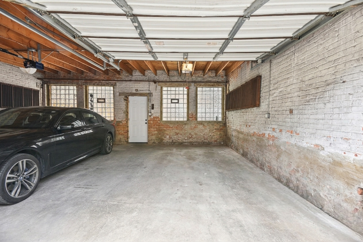 6835 S Clyde Avenue Property Photo 36