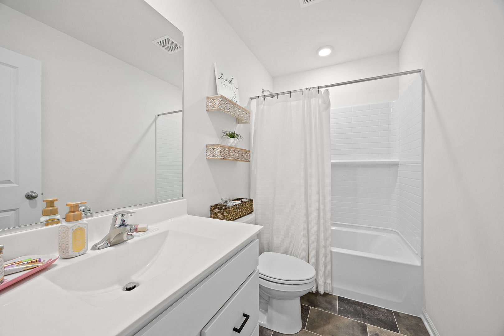 7621 Stonecrop Lane Property Photo 14
