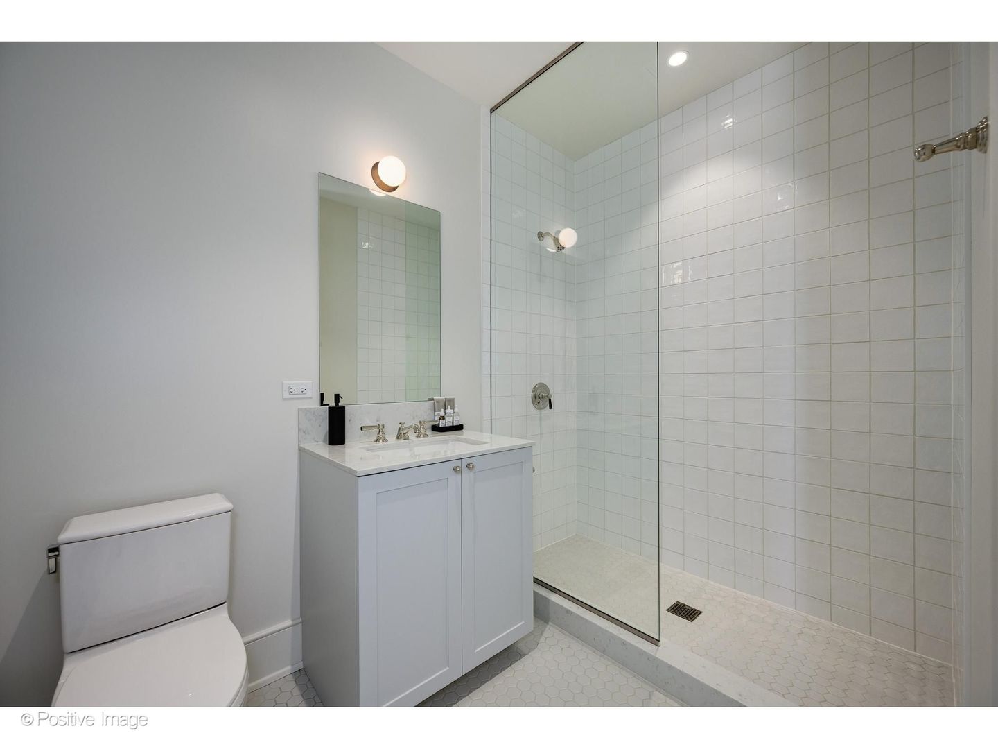 21 N May Street 1103 Property Photo 29