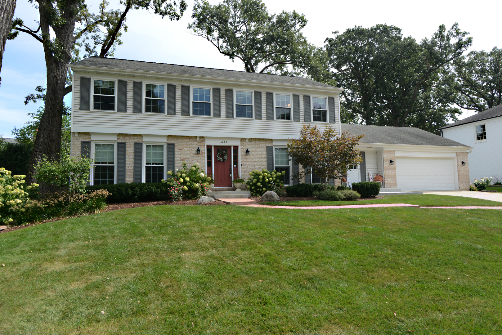 1235 Pin Oak Court Property Photo 1