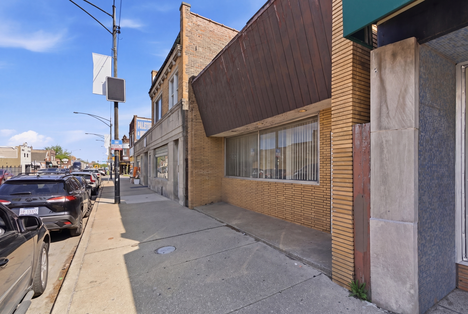2643 W 51st Street Property Photo 2