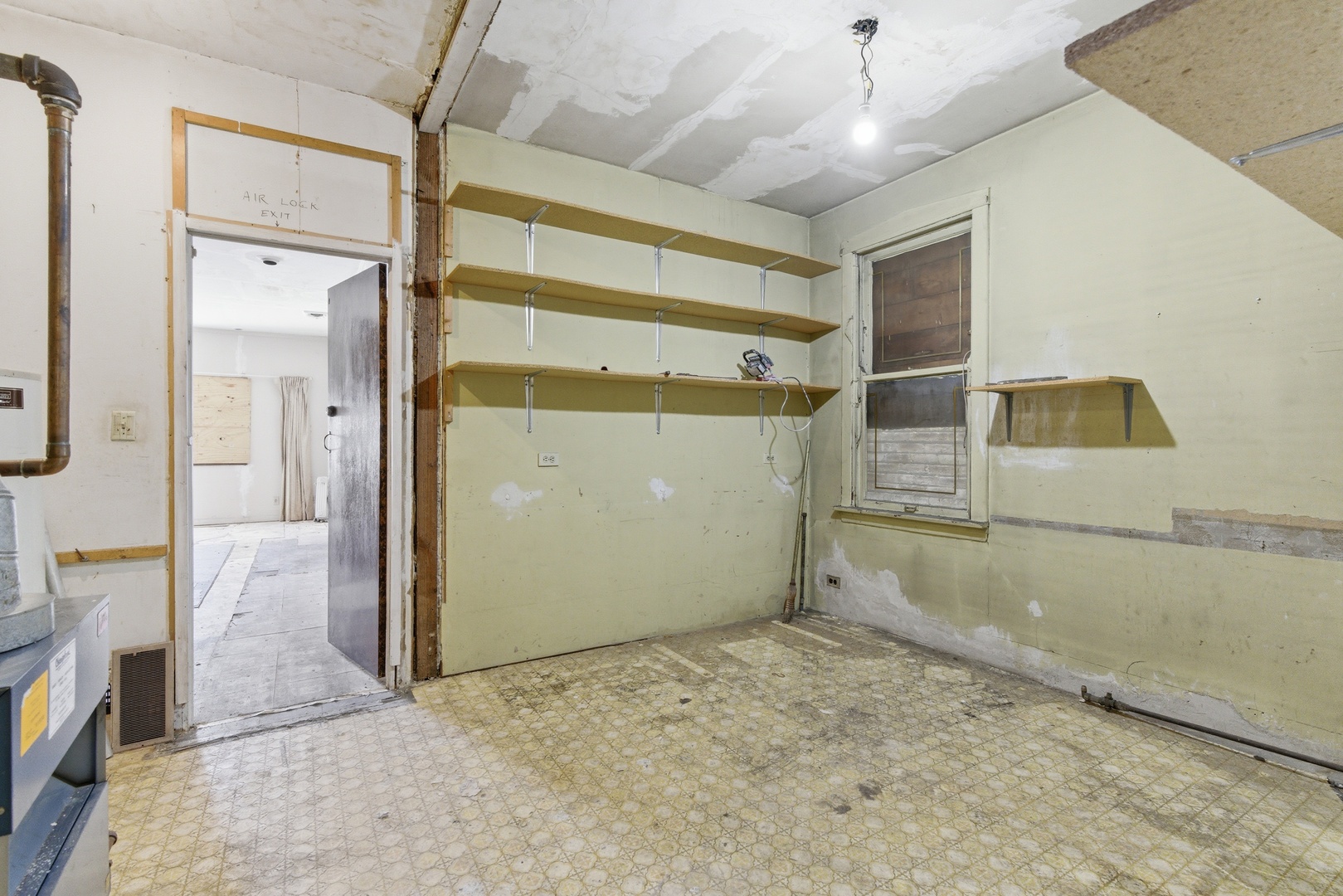 2643 W 51st Street Property Photo 7