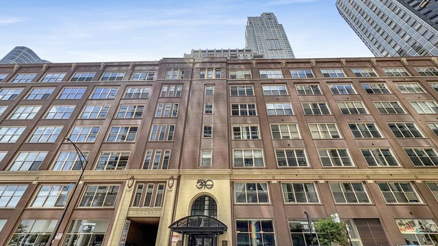 540 N Lake Shore Drive 603 Property Photo 1
