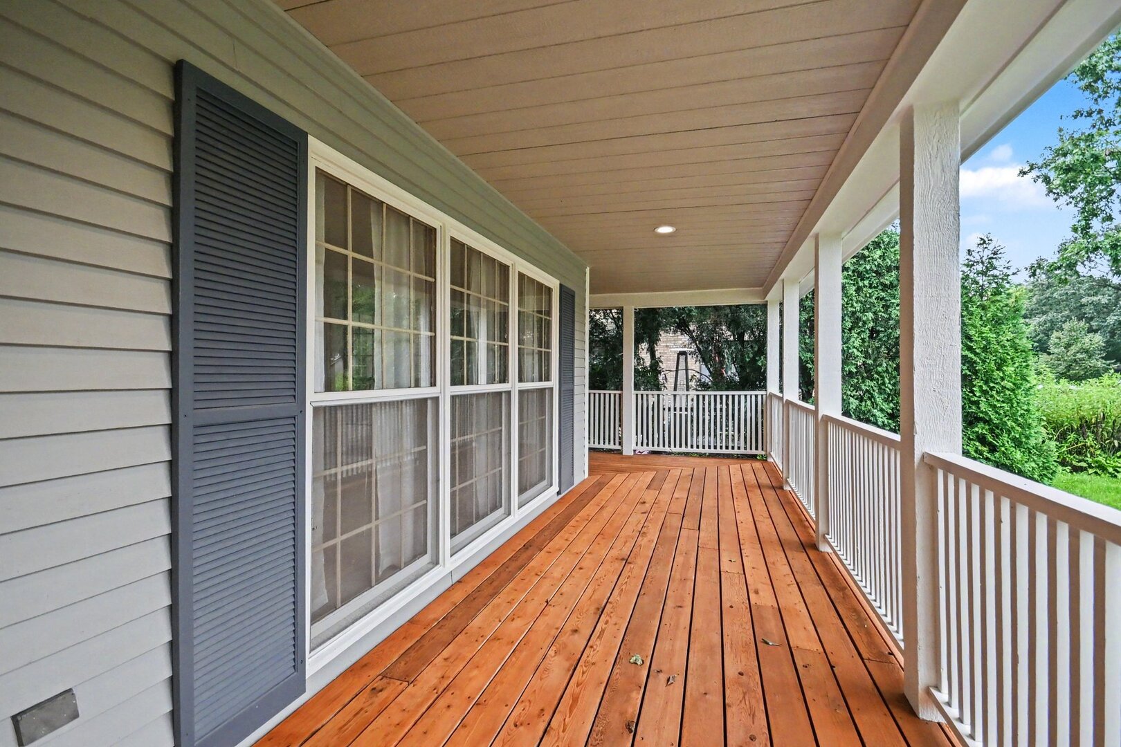 7221 Webster Street Property Photo 3