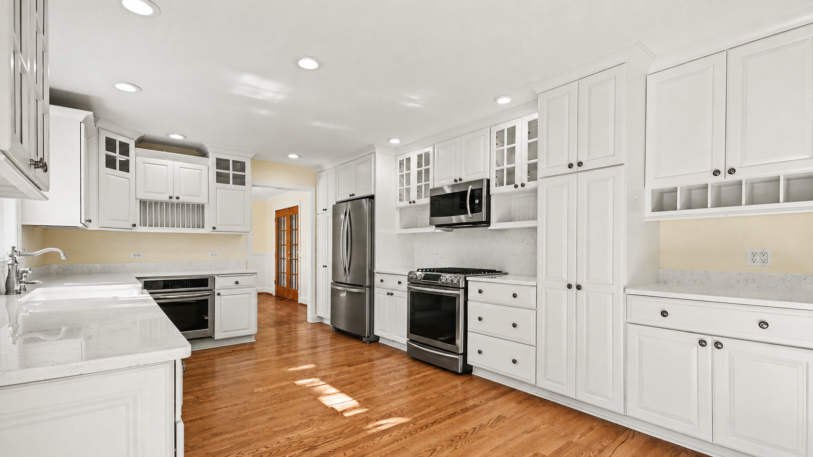 7221 Webster Street Property Photo 6