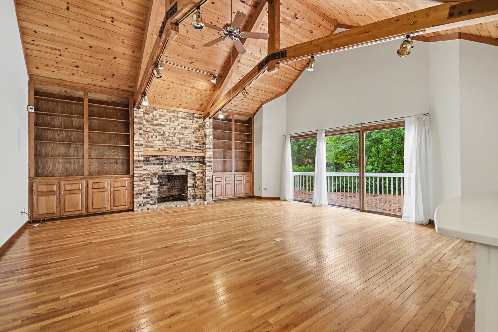 7221 Webster Street Property Photo 11