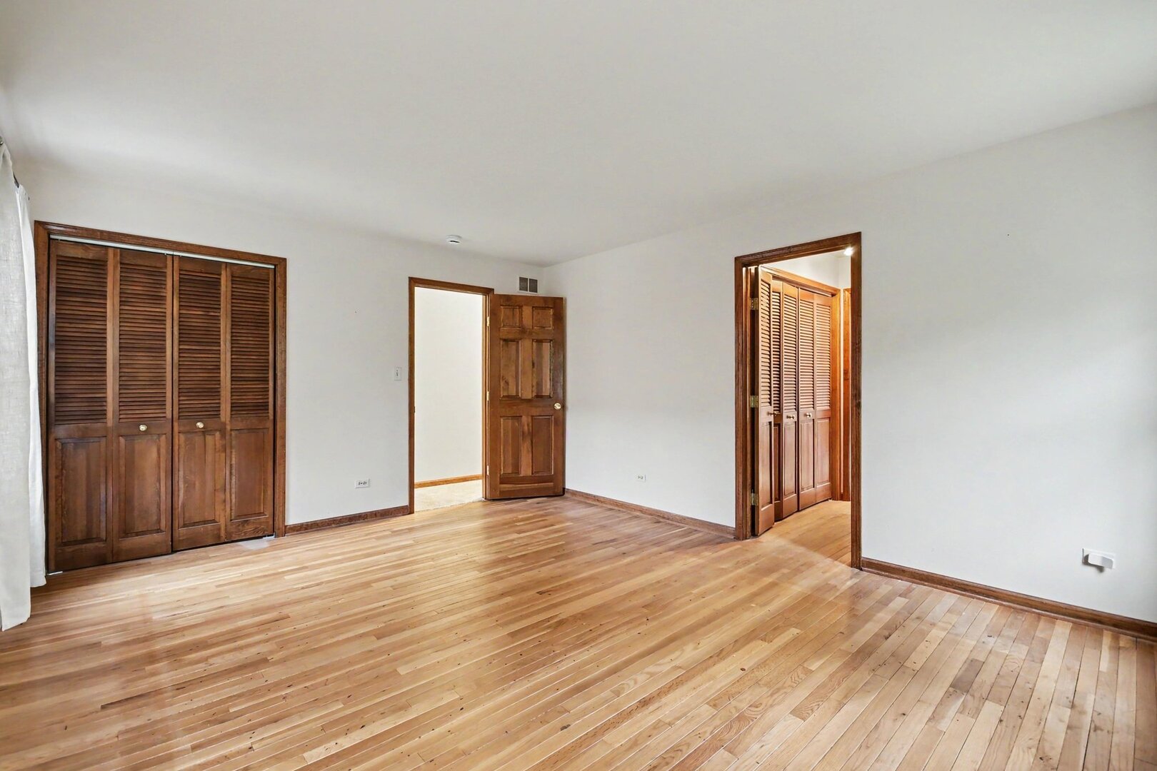 7221 Webster Street Property Photo 28