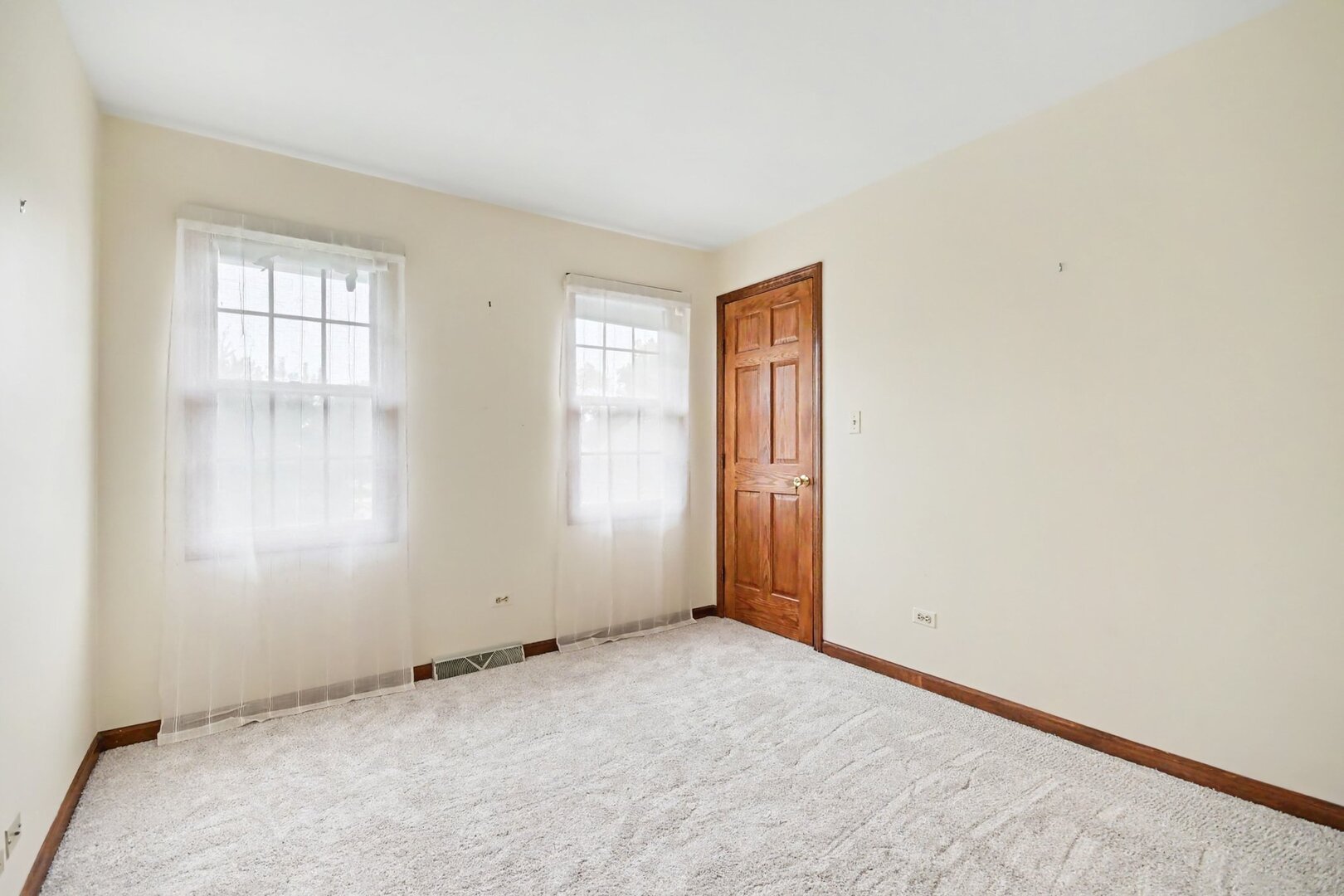 7221 Webster Street Property Photo 31