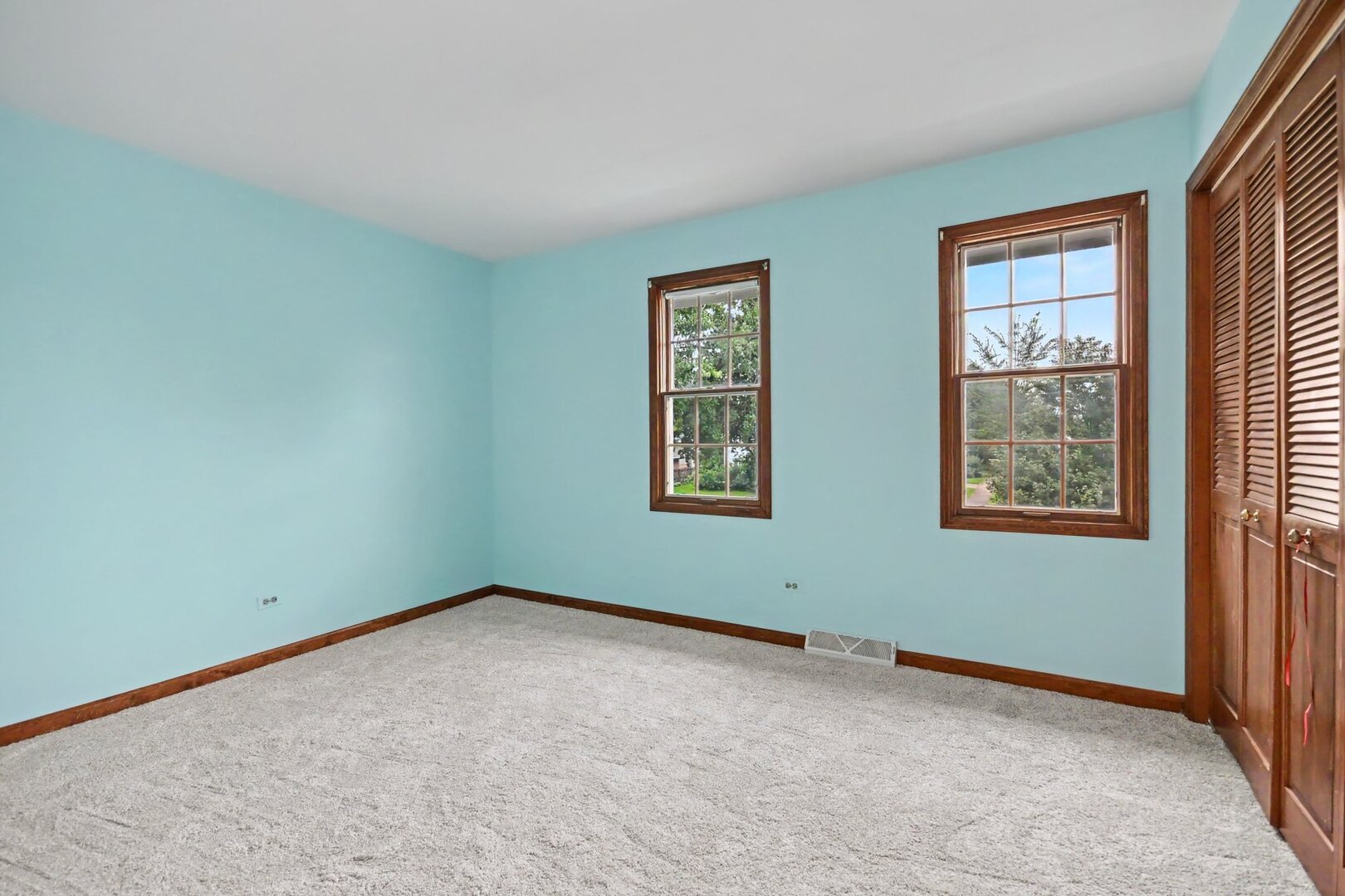 7221 Webster Street Property Photo 32