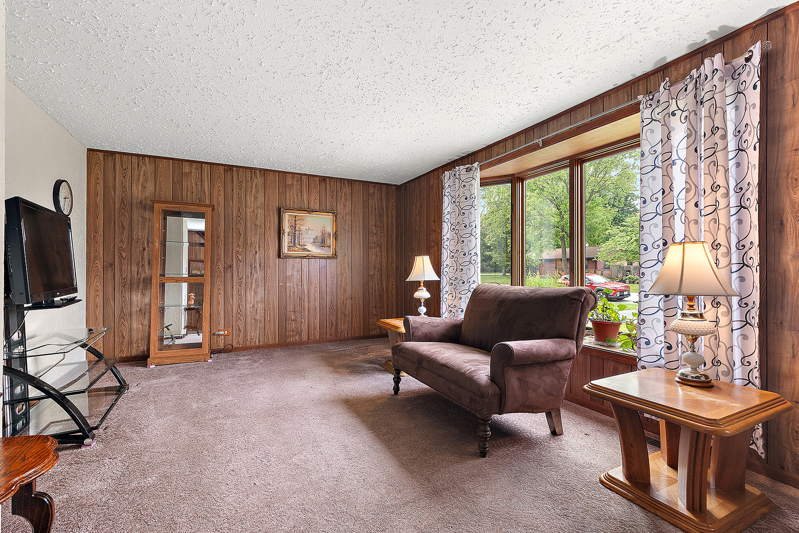 5547 Fairway Drive Property Photo 4