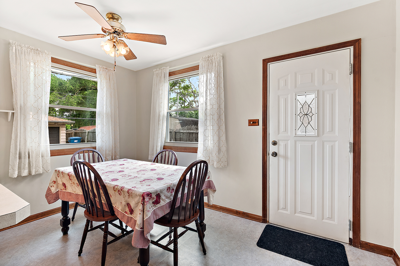 5547 Fairway Drive Property Photo 11
