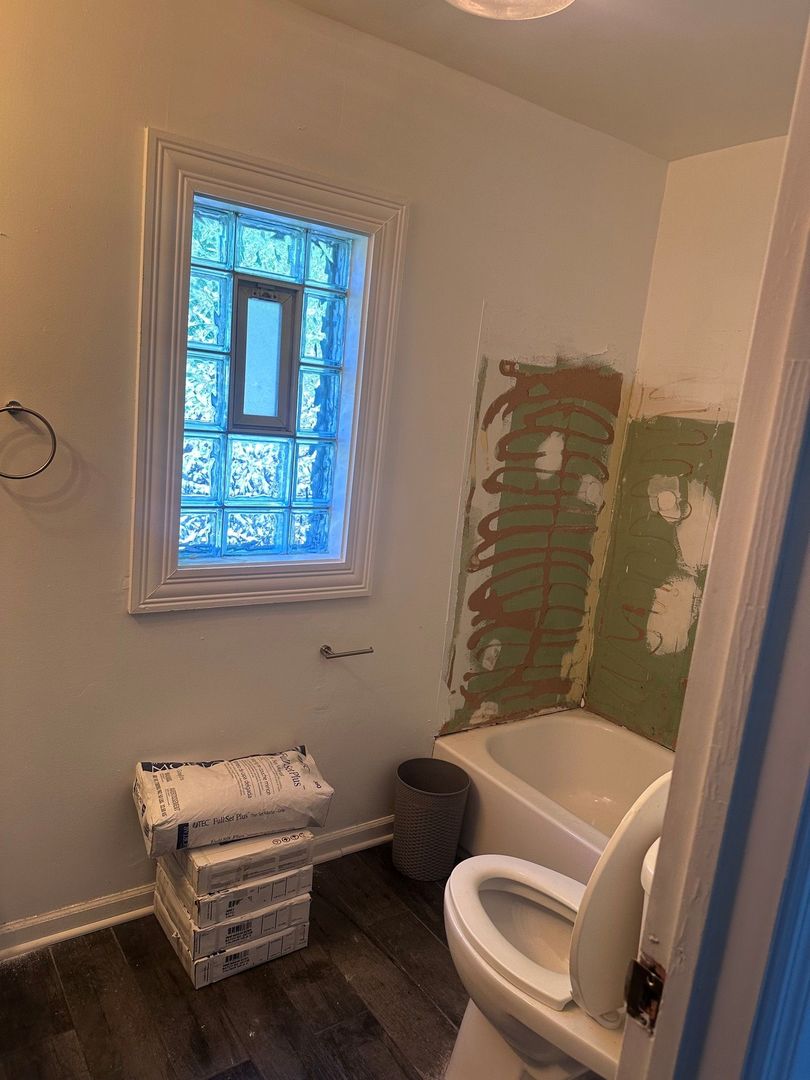 526 E 154th Place Property Photo 14