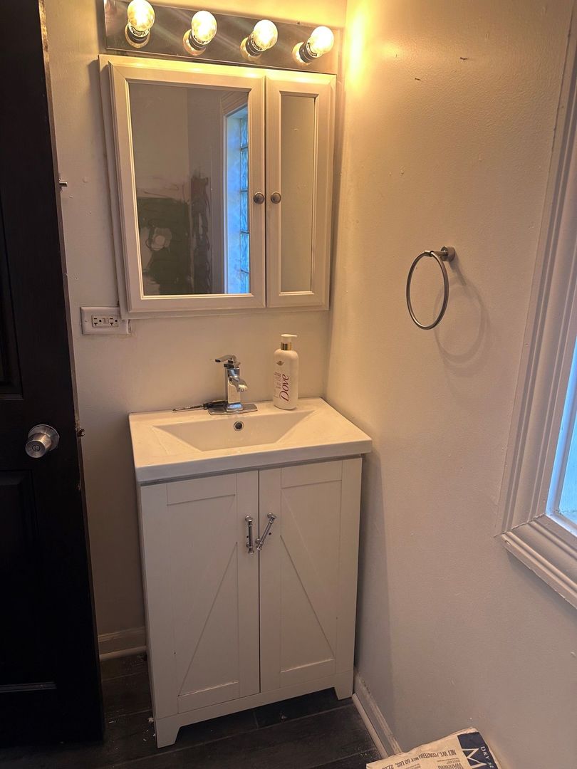 526 E 154th Place Property Photo 16