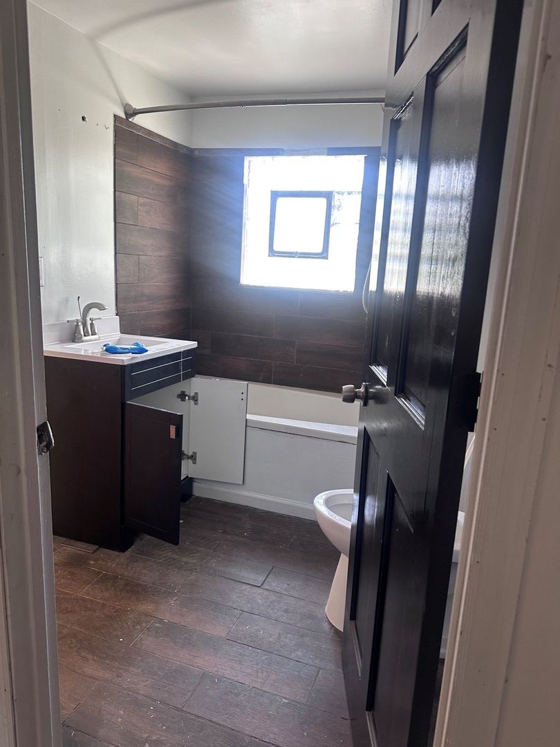 526 E 154th Place Property Photo 18