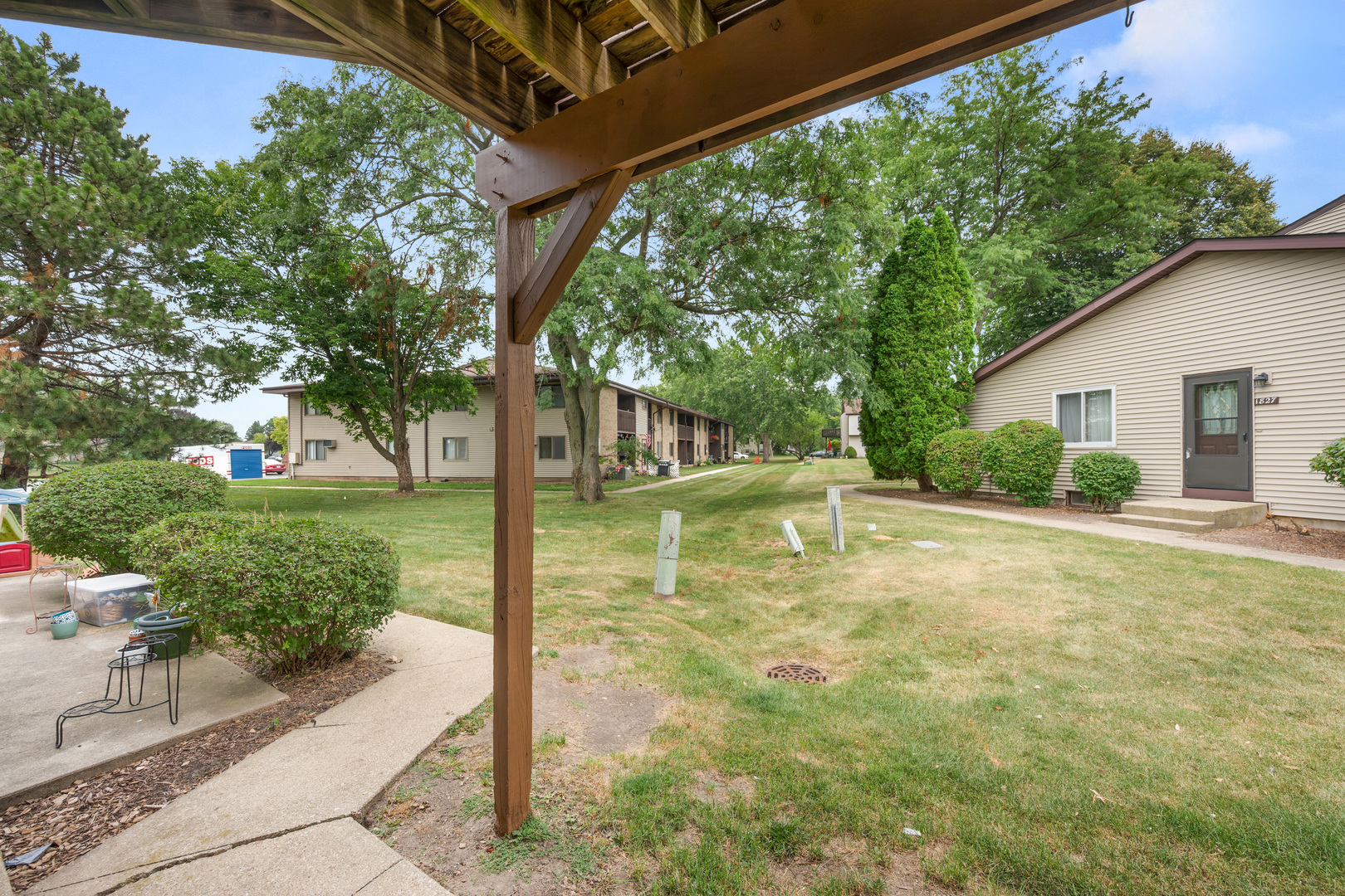 1833 Kerrybrook Court Property Photo 3