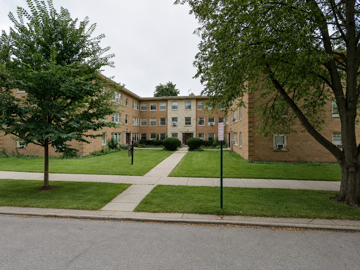 4825 Hull Street 3e Property Photo 1