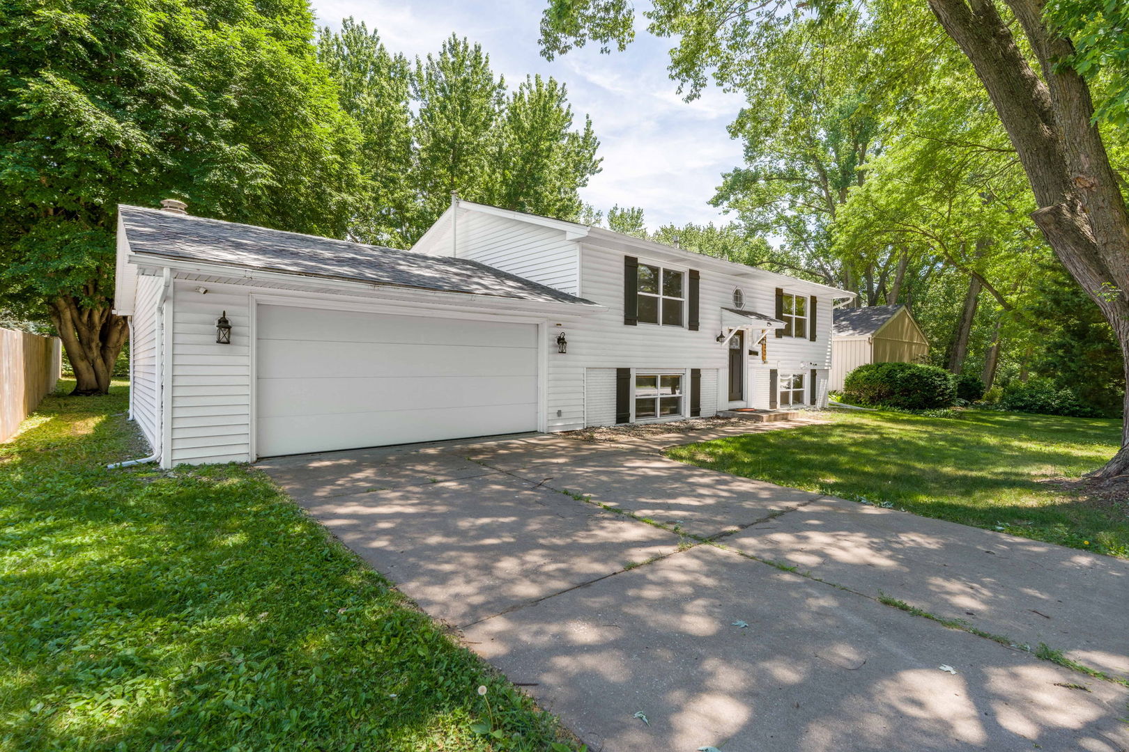 4215 Marquette Street Property Photo 2
