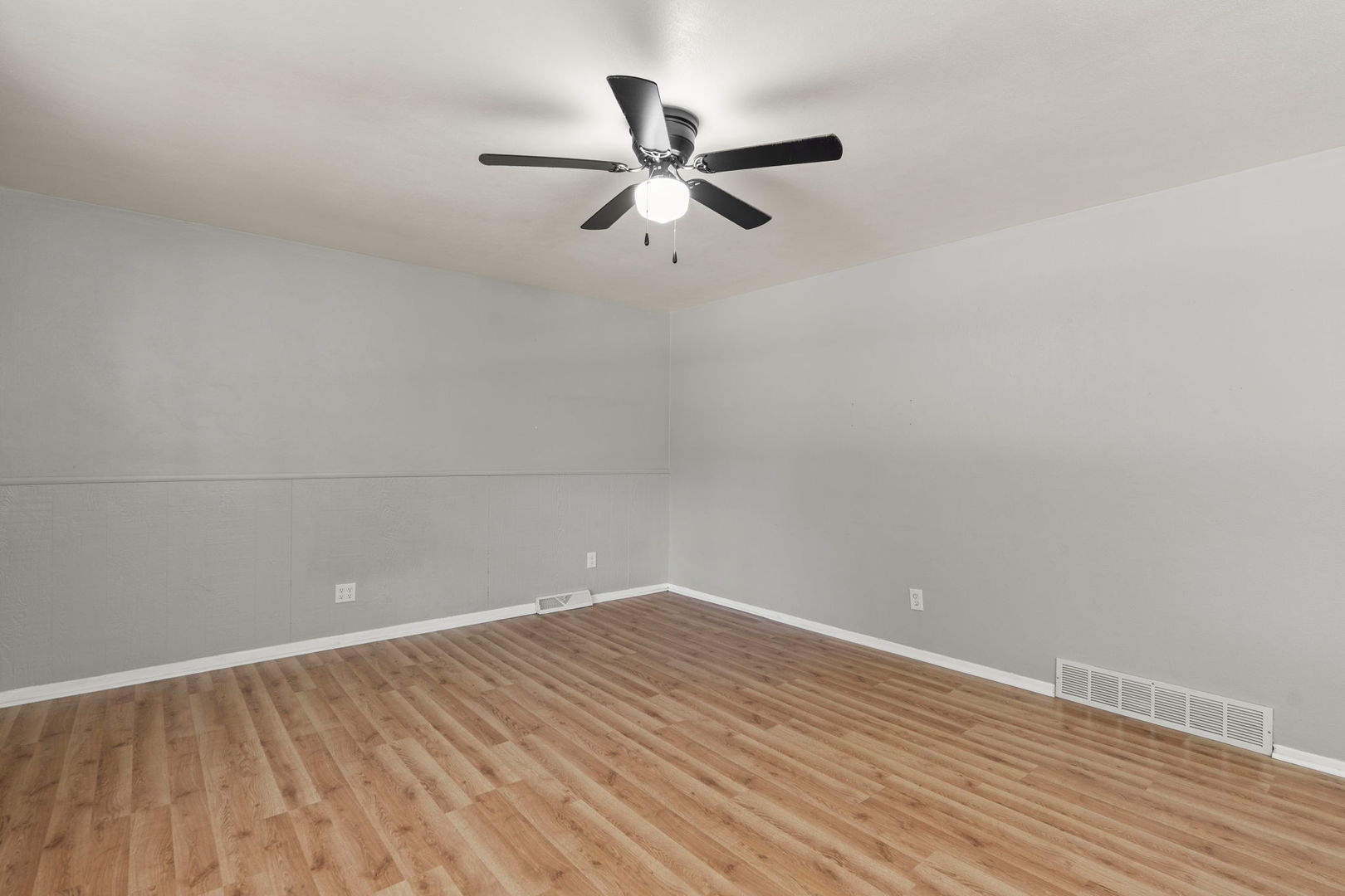 4215 Marquette Street Property Photo 6