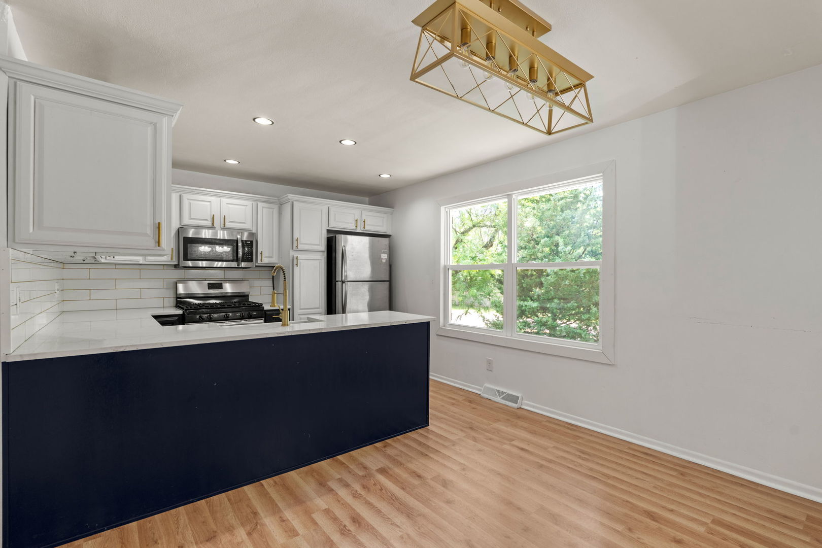 4215 Marquette Street Property Photo 8