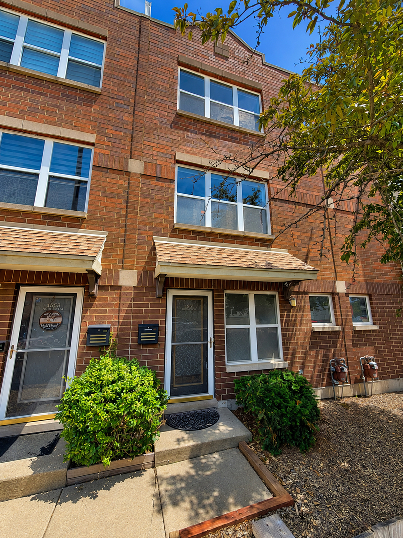 4851 N Pulaski Road