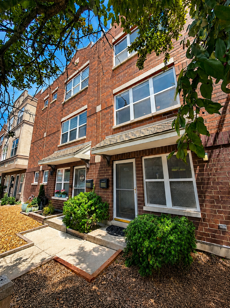 4851 N Pulaski Road