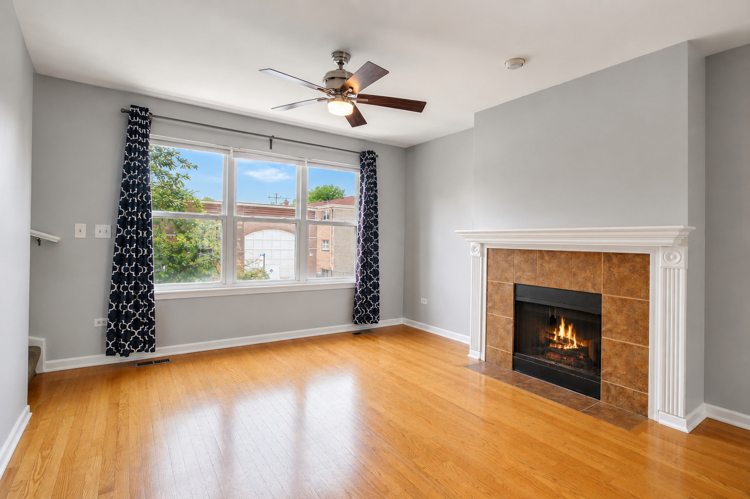 4851 N Pulaski Road Property Photo 8