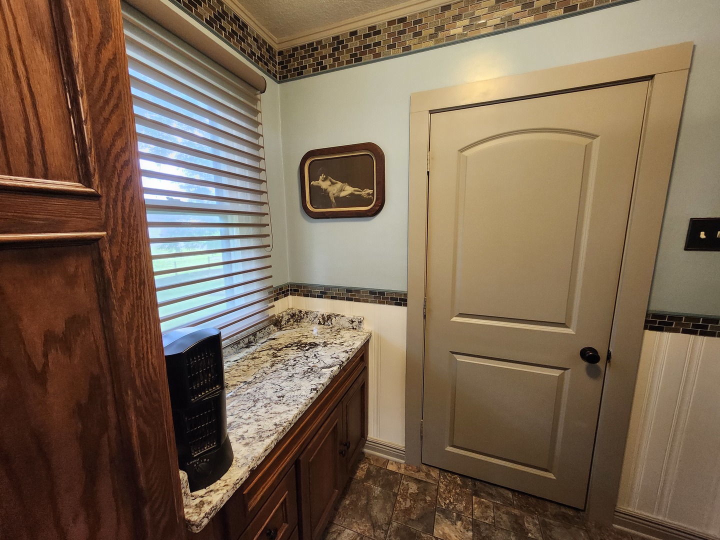 312 N Beaucoup Street Property Photo 17