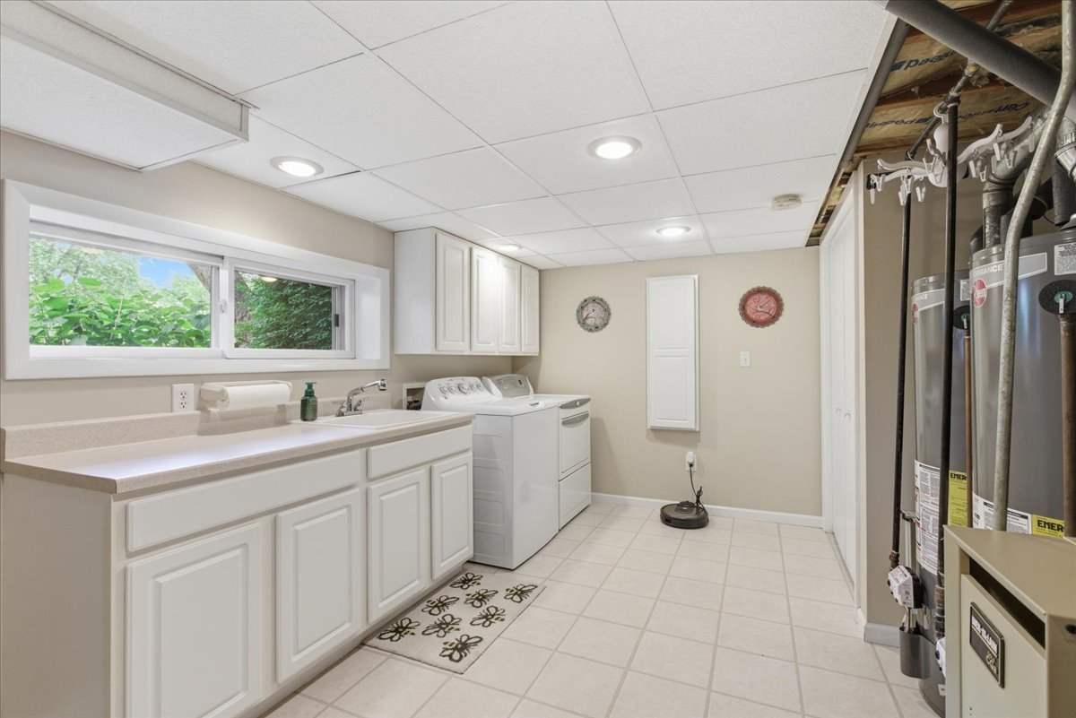 1100 Barber Lane Property Photo 15