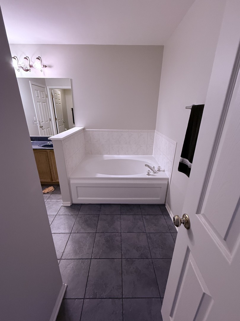 111 Enclave Circle D Property Photo 23