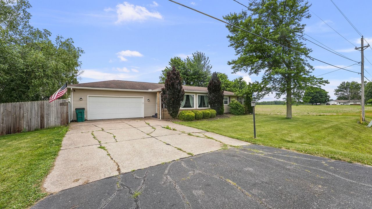 10009 Wolf Road Property Photo 2