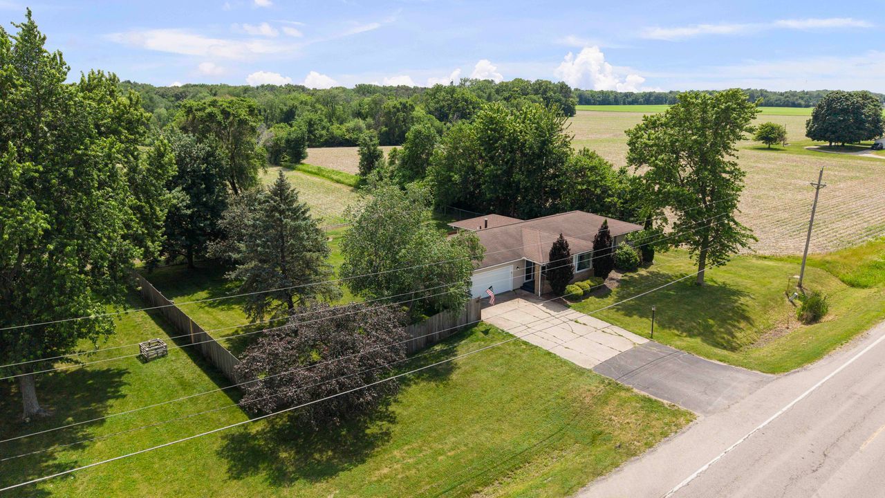 10009 Wolf Road Property Photo 3