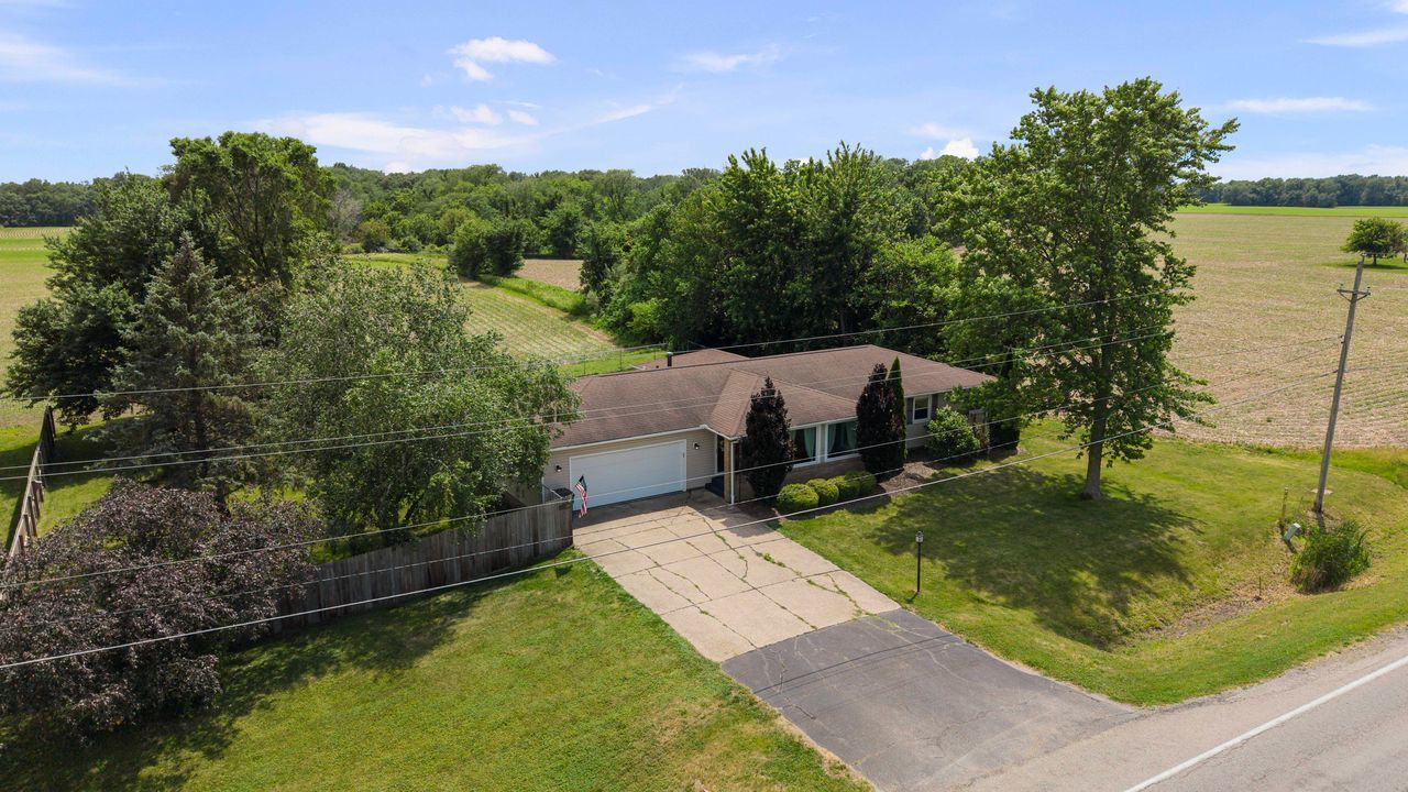 10009 Wolf Road Property Photo 4