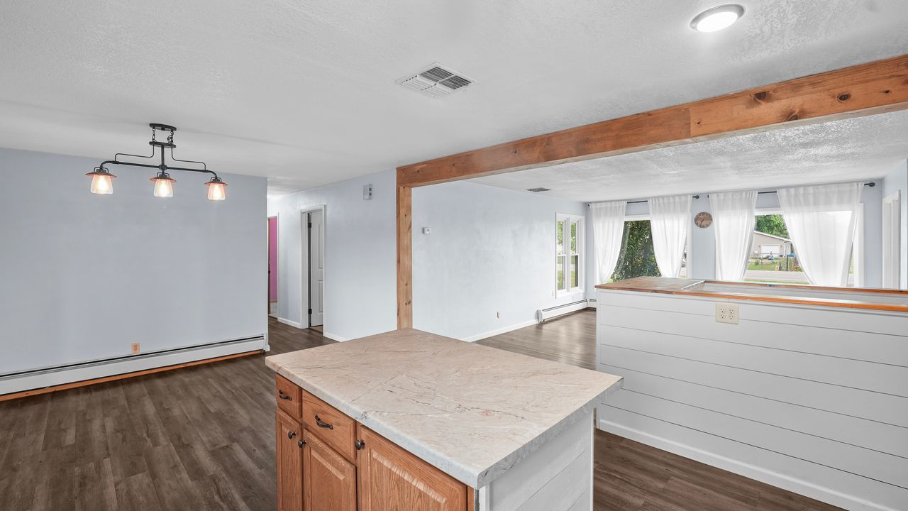 10009 Wolf Road Property Photo 7