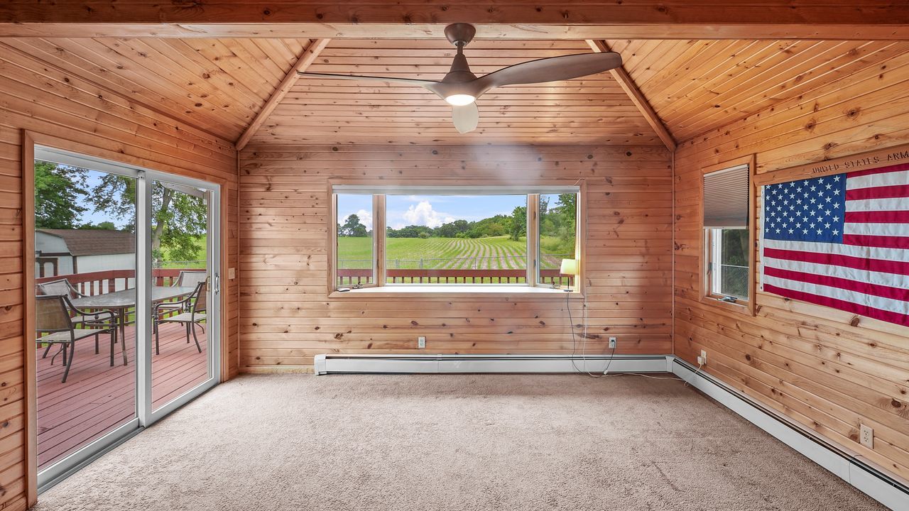 10009 Wolf Road Property Photo 15