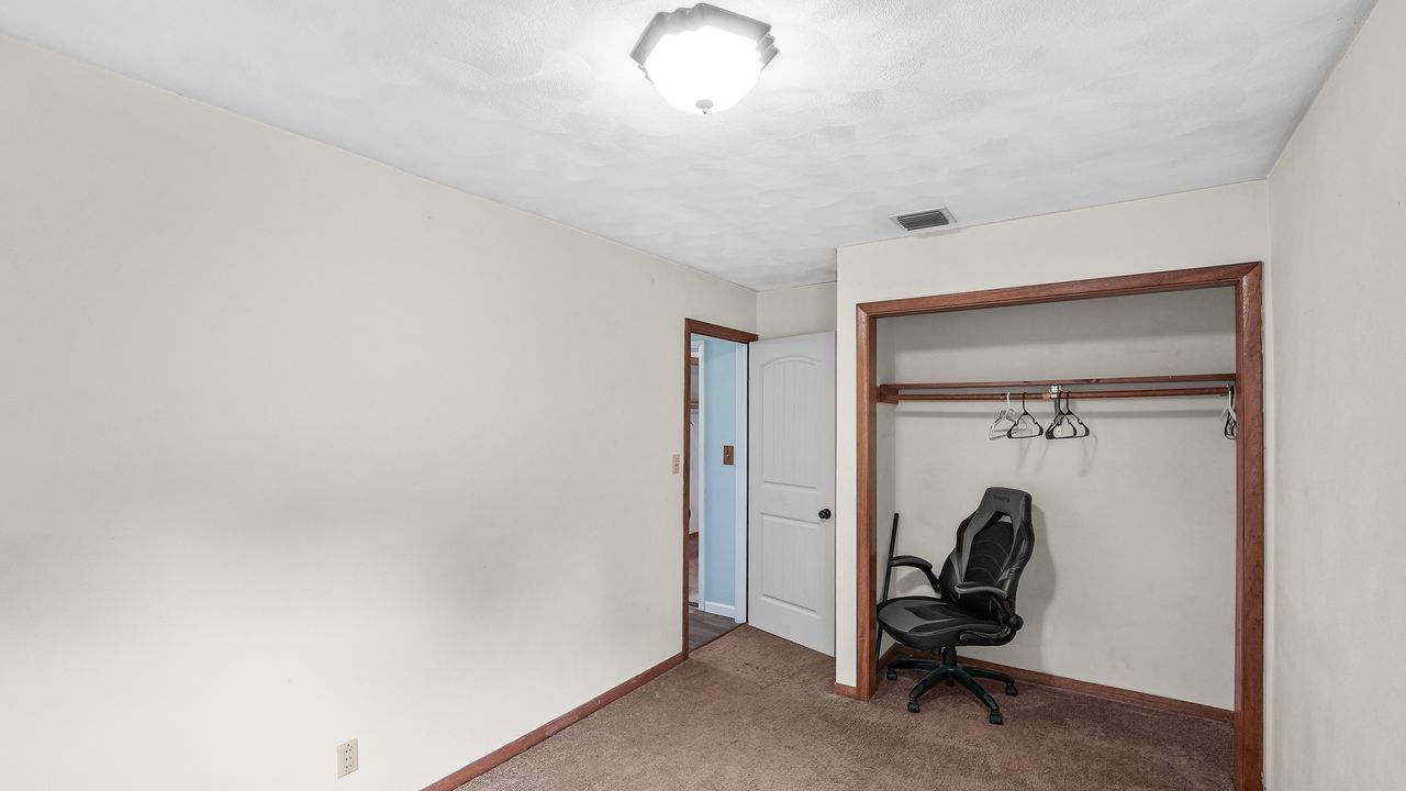 10009 Wolf Road Property Photo 24