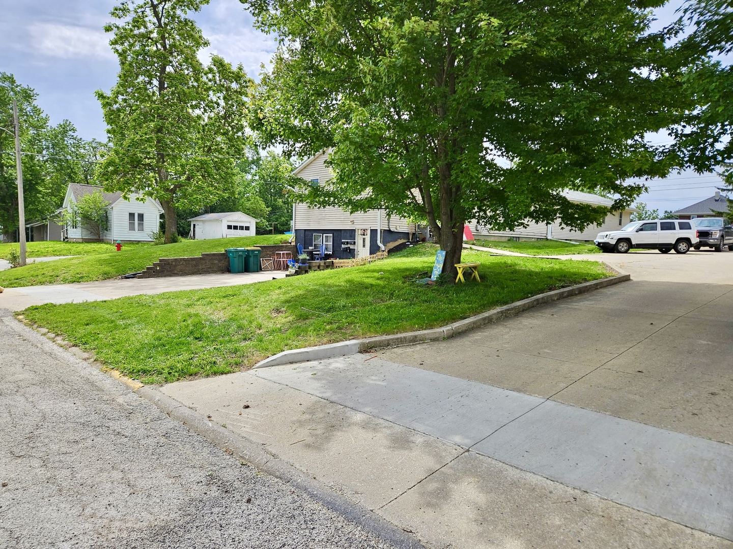 605 Orchard Street Property Photo 4