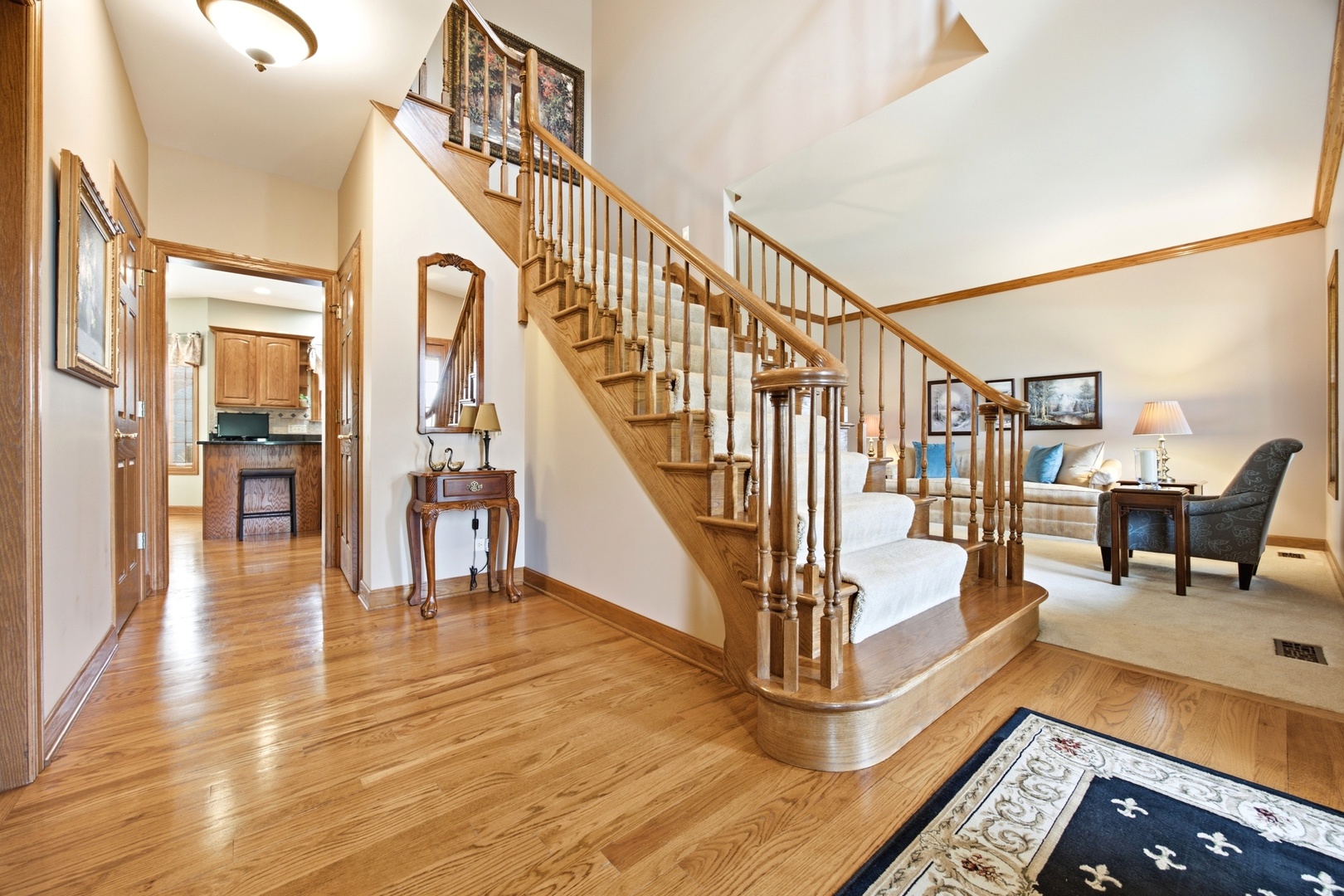 5121 Tall Oaks Drive Property Photo 3