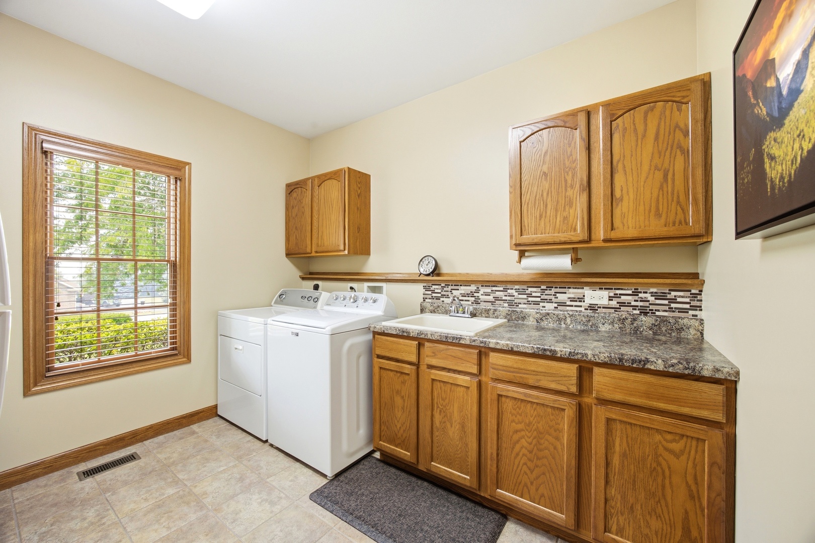 5121 Tall Oaks Drive Property Photo 15
