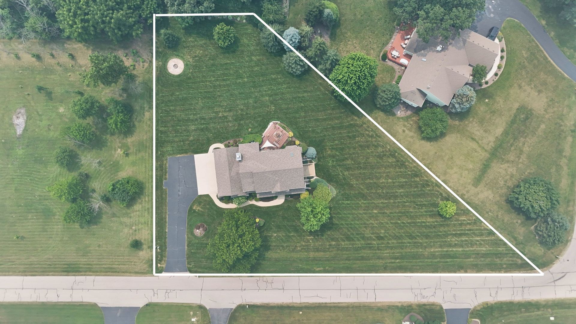 5121 Tall Oaks Drive Property Photo 39