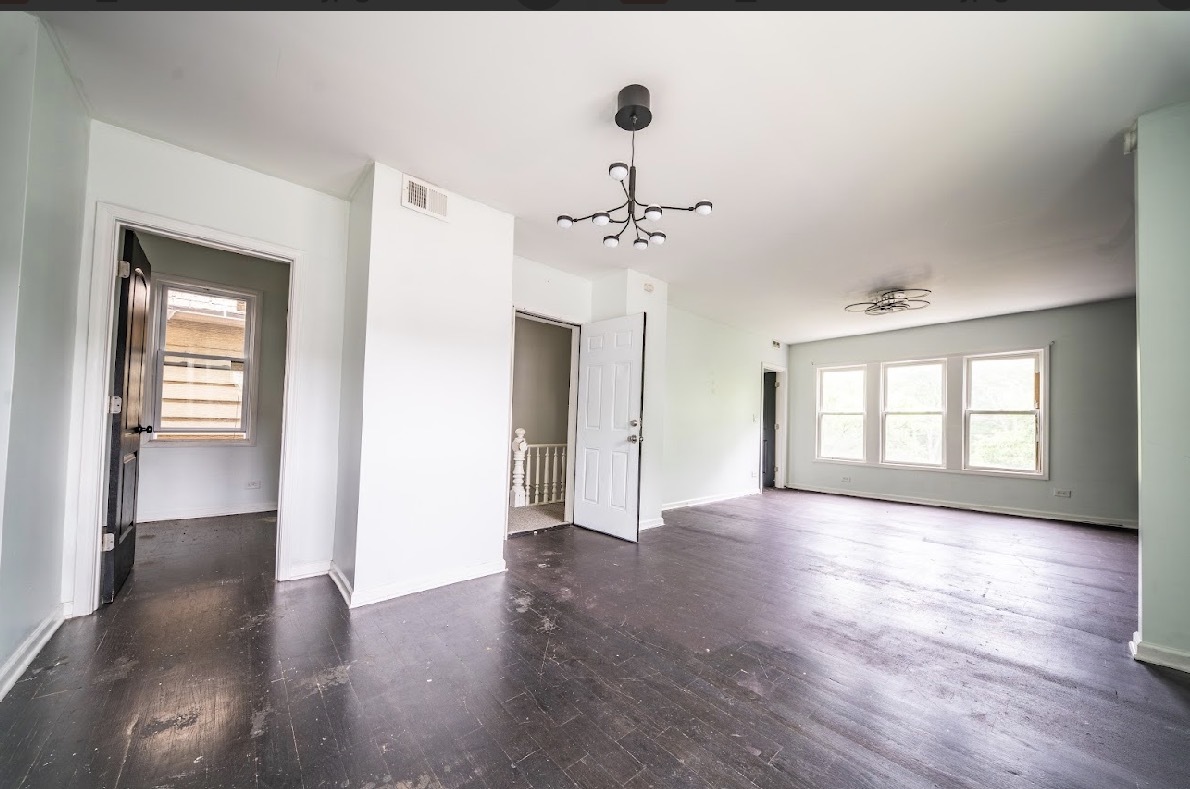 8942 S Baltimore Avenue Property Photo 17