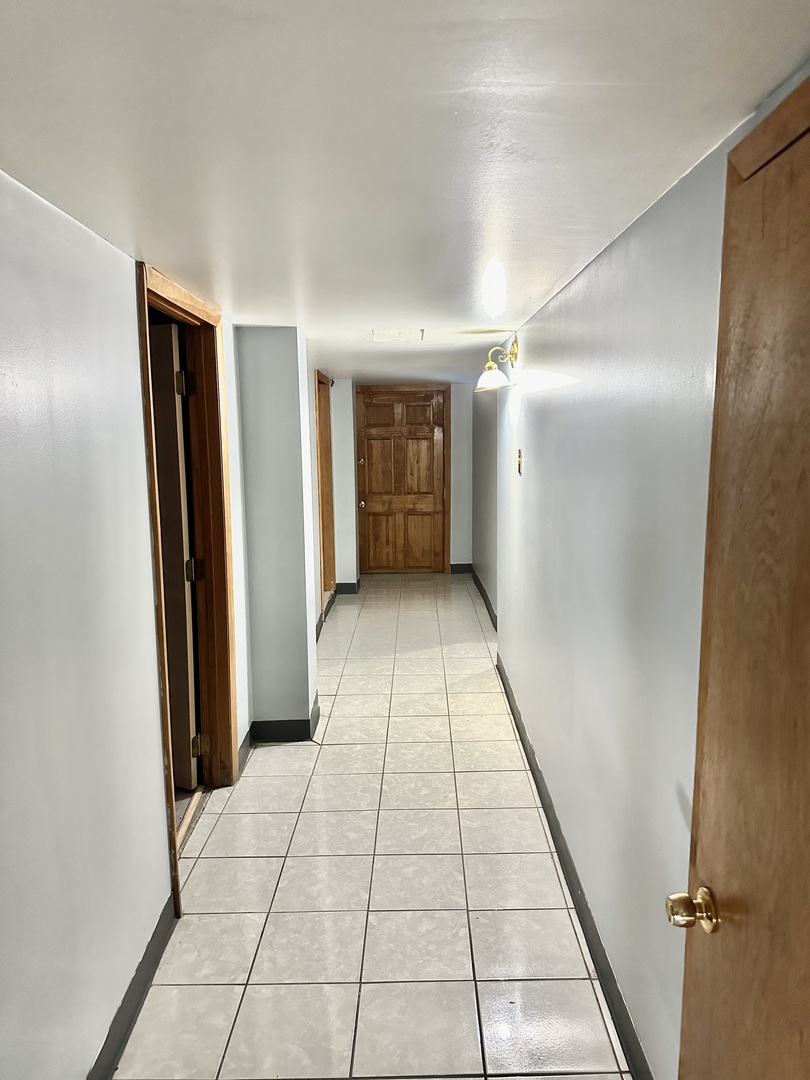 6733 S Maplewood Avenue Property Photo 24