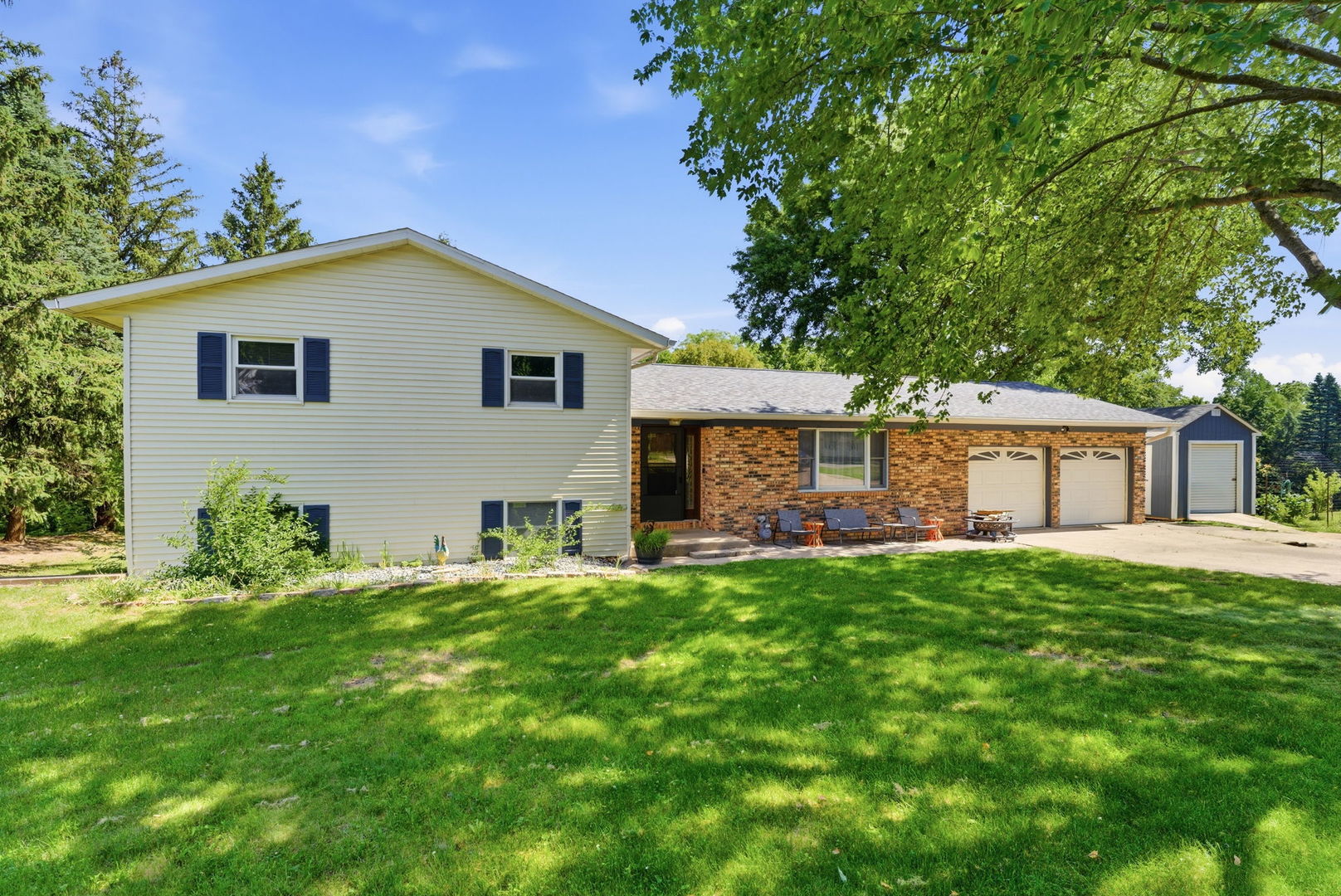 8 Elmwood Drive Property Photo 1